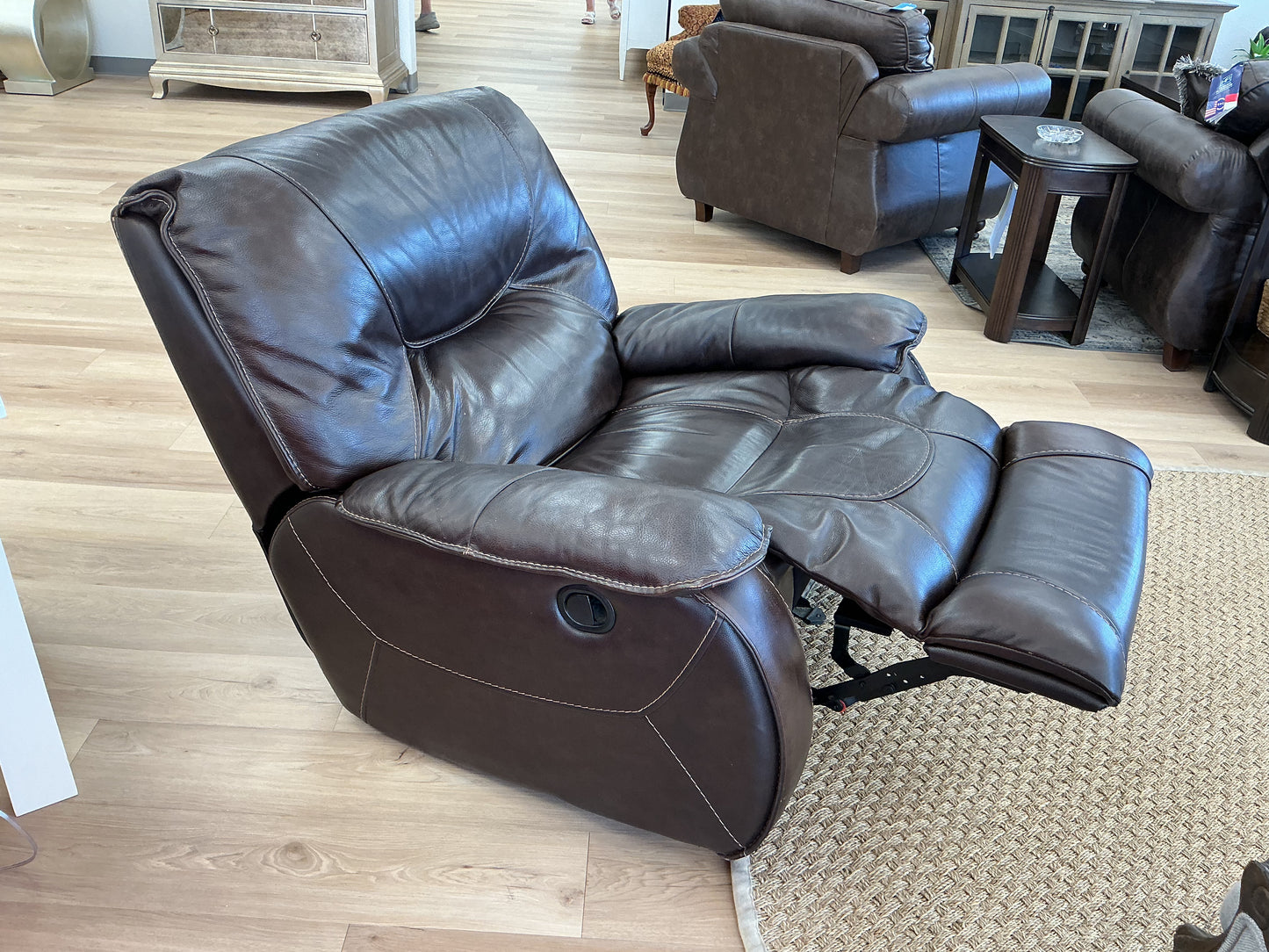 Cascade Over-Sized Manuel Leather Recliner