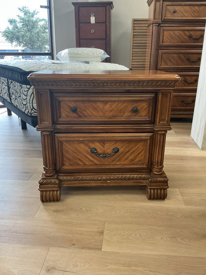 2 Drawer Nightstand