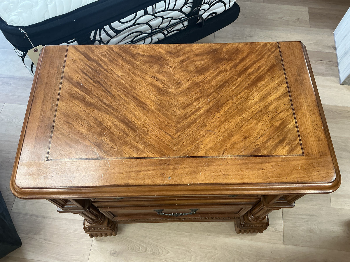 2 Drawer Nightstand