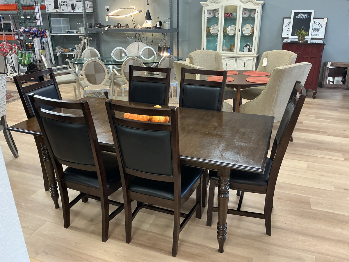 7 Pc. Dining Set